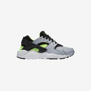 Excellent condition! Only worn a few times! Nike Huarache Run (PS) size 1 shoes